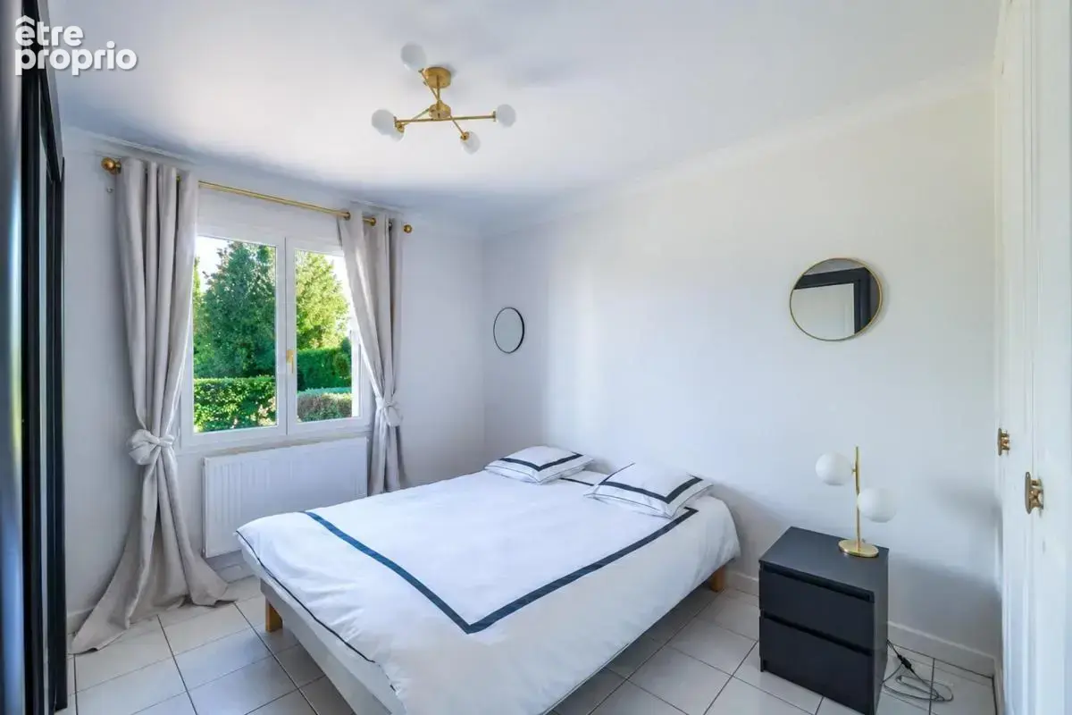 Maison familiale sur un terrain de 1000 m² - photo 5