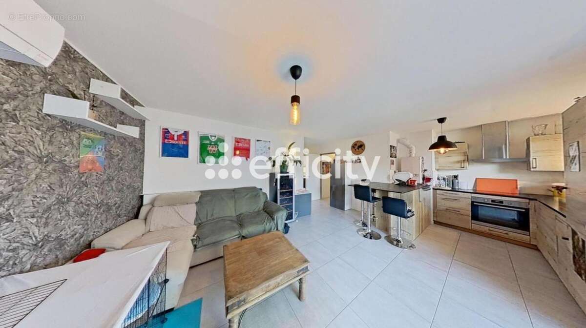 Appartement à VETRAZ-MONTHOUX