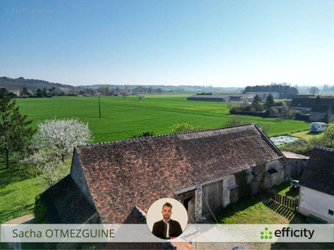 Maison à YZEURES-SUR-CREUSE