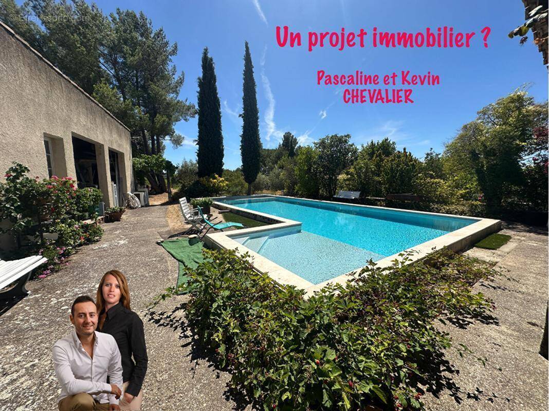 Maison à LA TOUR-D'AIGUES