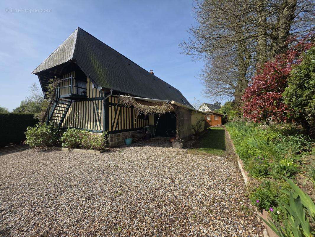 Maison à CANVILLE-LES-DEUX-EGLISES