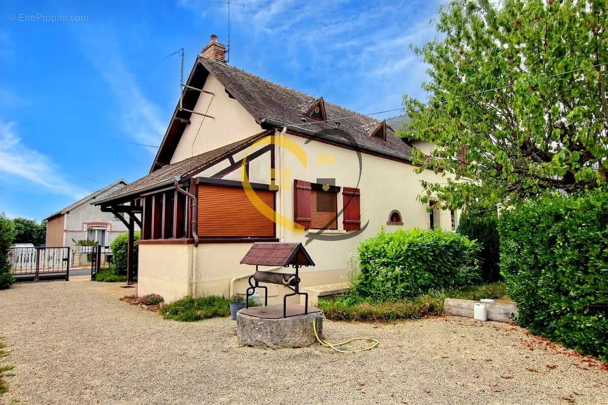 Maison à FOECY
