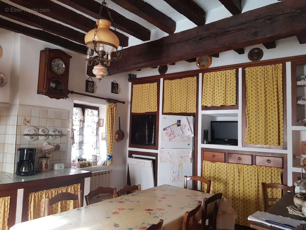 Exclusivité - Demeure d’exception du XVe siècle au cœur de la Provence - Saint Trinit (Vaucluse) - photo 11