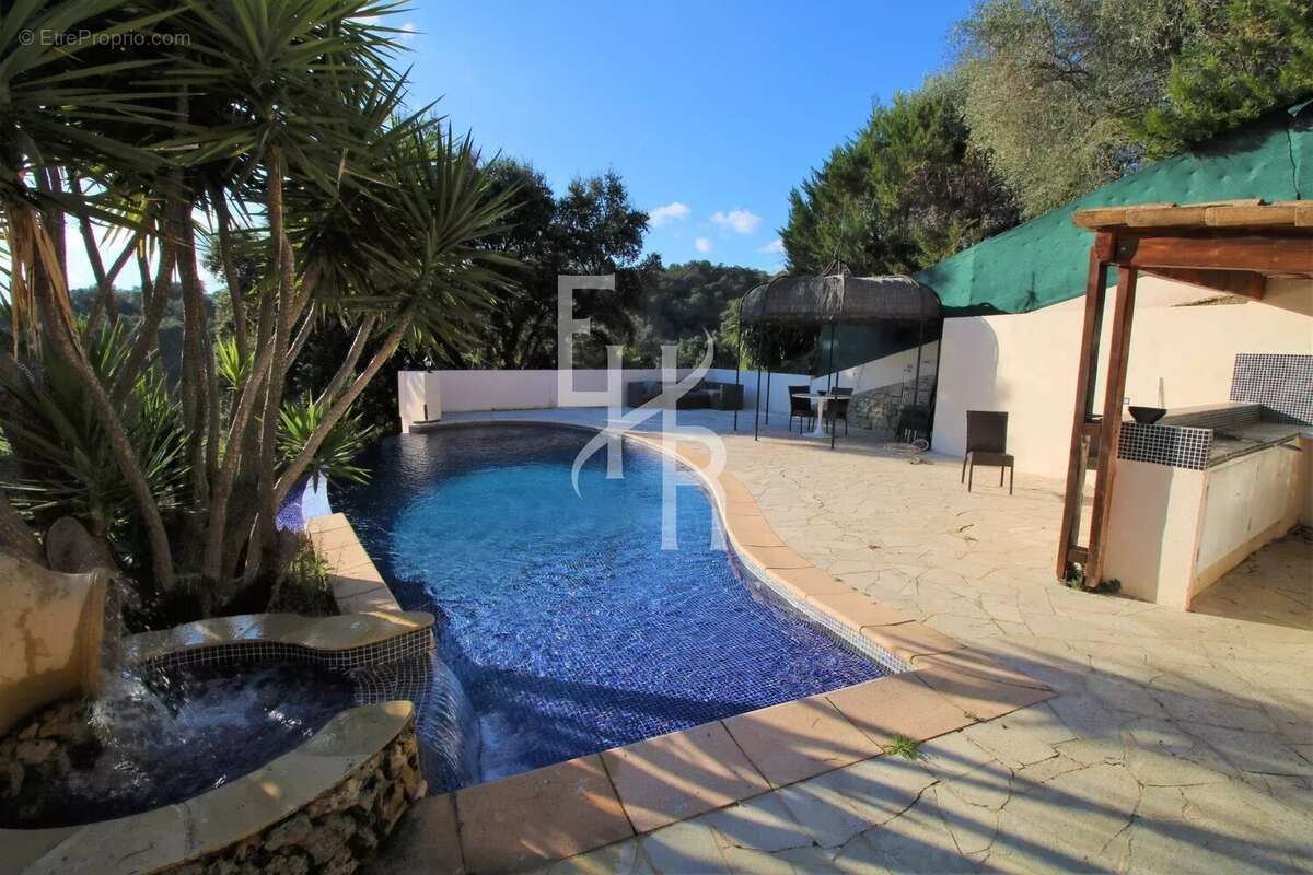 Maison à PEYMEINADE