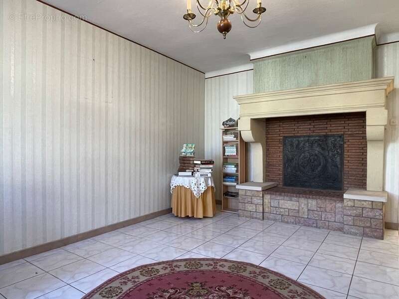 Maison à CHAMOUILLEY