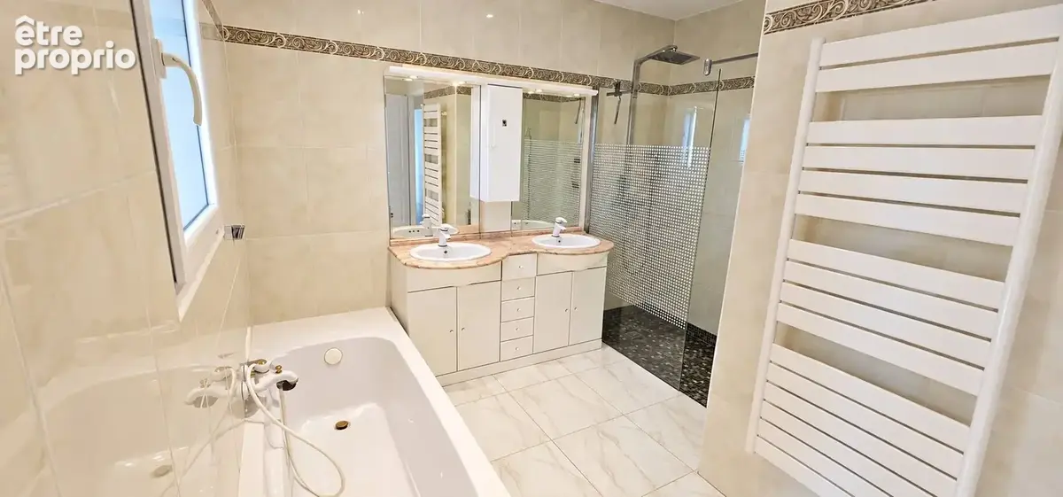 Maison avec 4 chambres sur Roquebrune sur Argens (83520). - photo 6