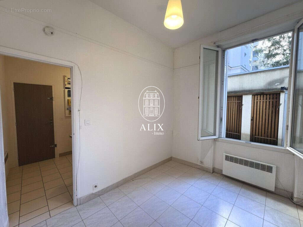 Appartement à LEVALLOIS-PERRET
