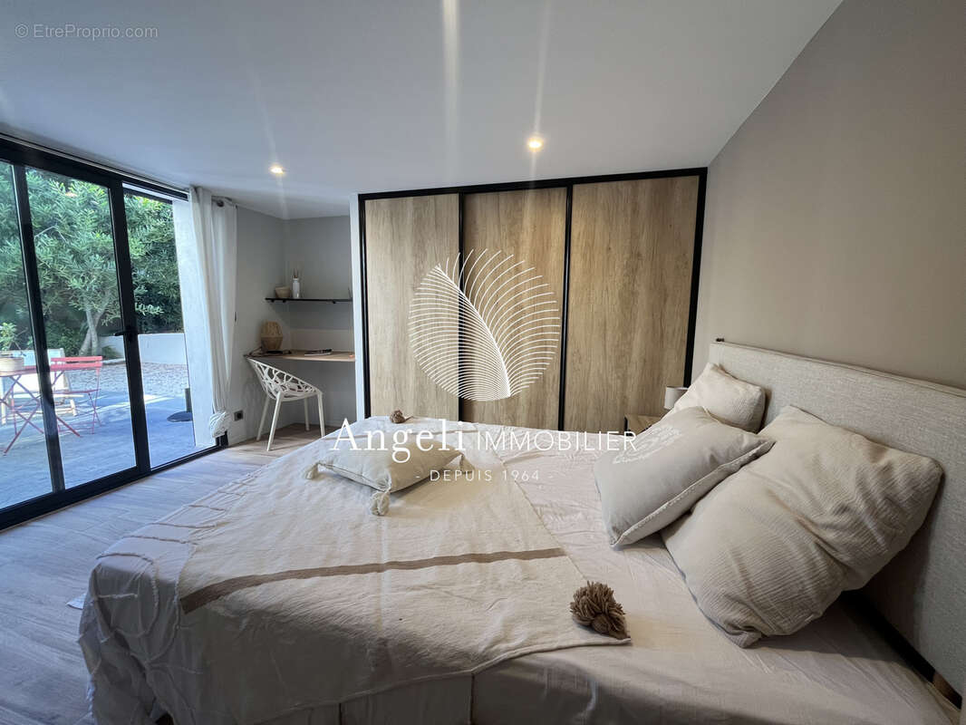 Maison à FREJUS