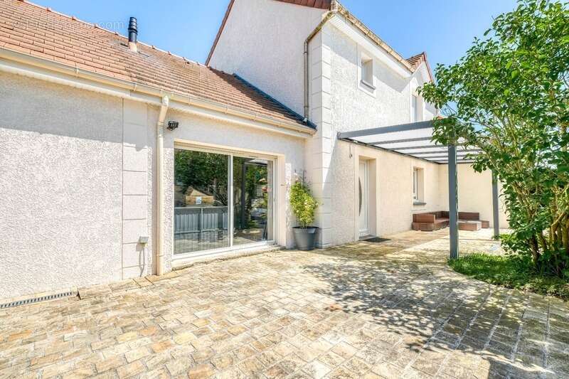 Maison à JUILLY