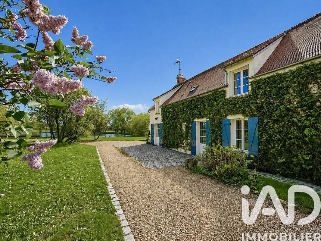 Photo 1 - Maison à RAMBOUILLET