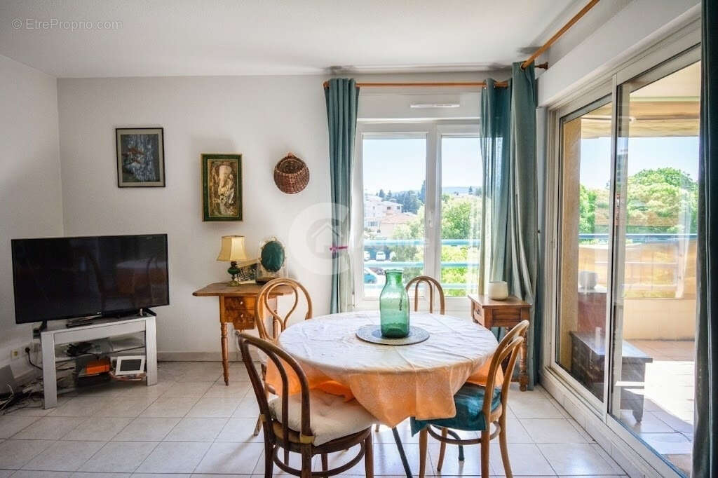 Appartement à MOUANS-SARTOUX