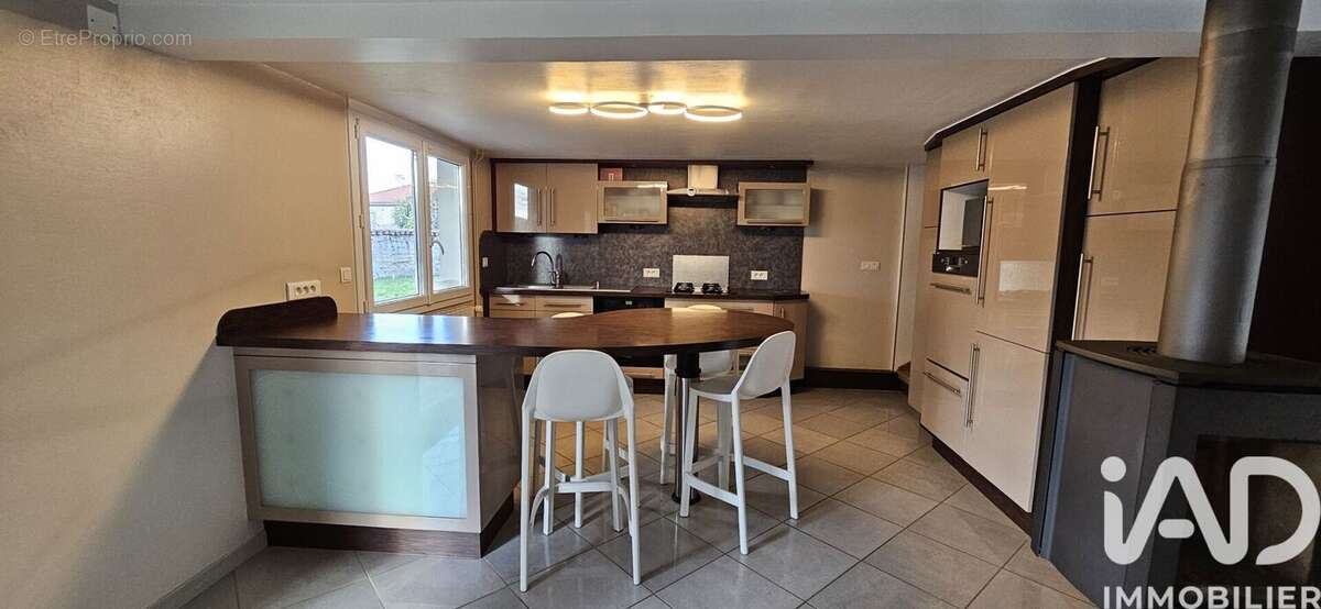 Photo 6 - Maison à SAINT-JUST-SAINT-RAMBERT