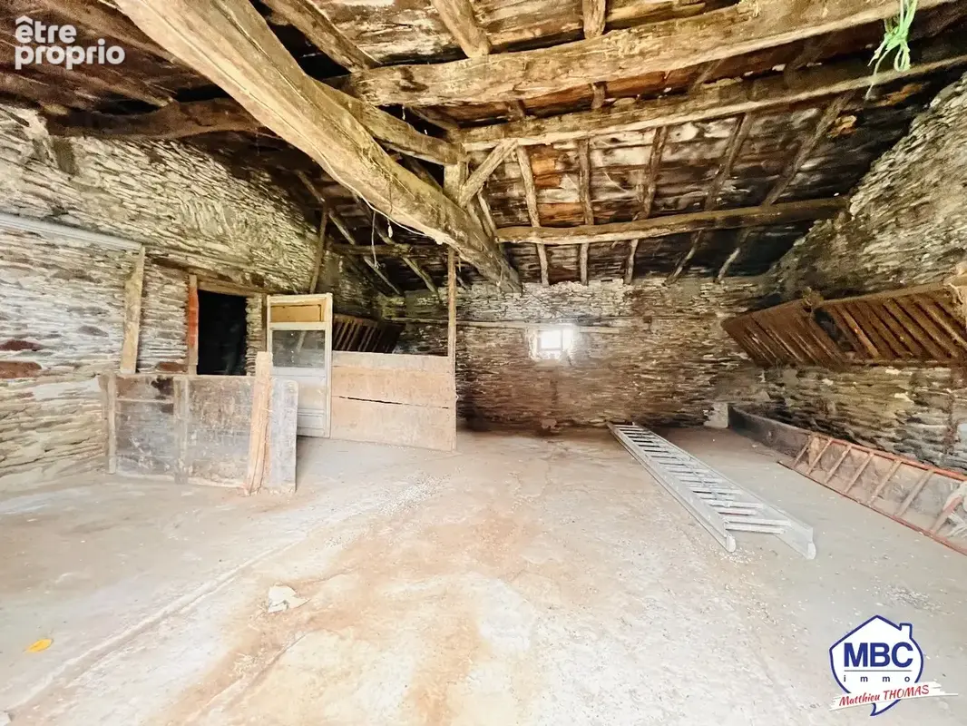 Deux maisons d'habitation avec grange - photo 9