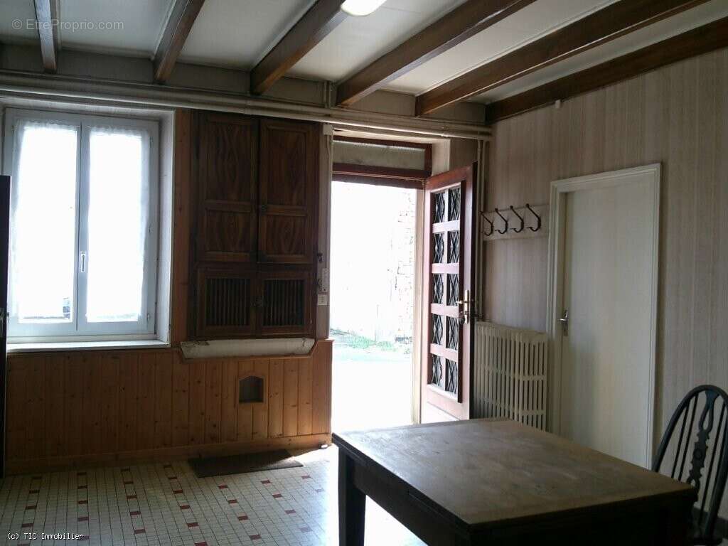 Maison De Campagne Avec Une Deuxième Maison Et D'Autres Dépendances - photo 11