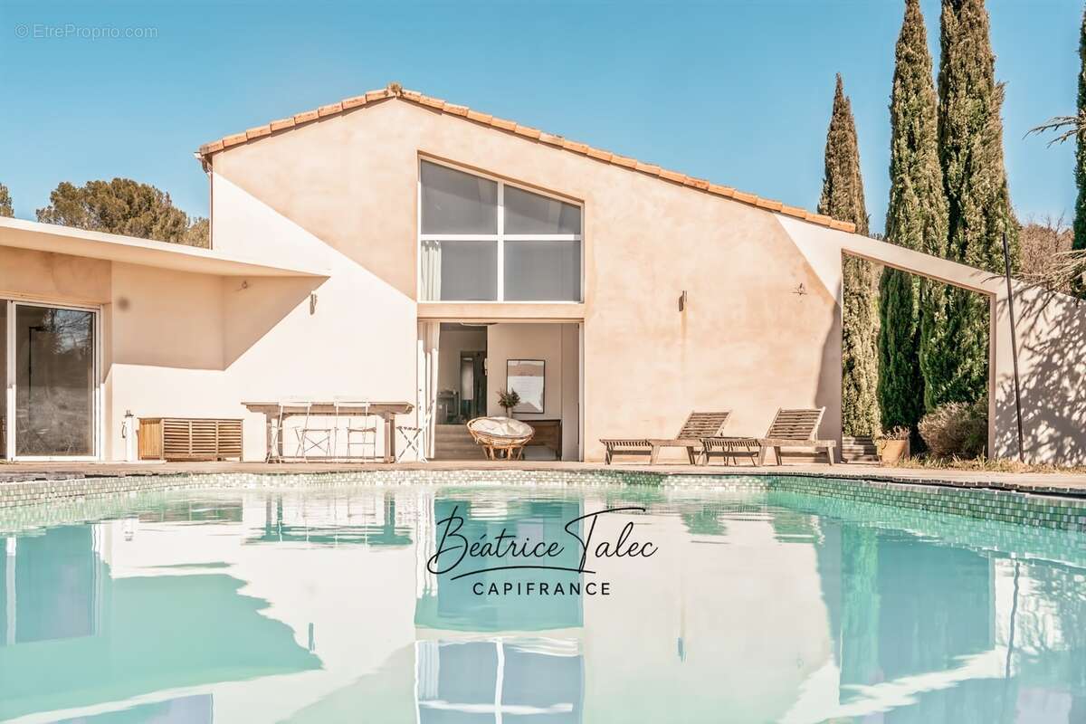 Maison de caractère avec piscine 5 pièces au cœur des vignes, double garage, 6000m2 terrain plat arboré, magnifique vue dans un  - photo 20