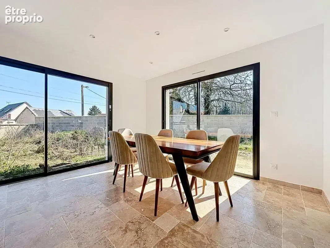 Maison 5 pièces 126 m² à vendre à Fontaine-La-Guyon (28190) - photo 3