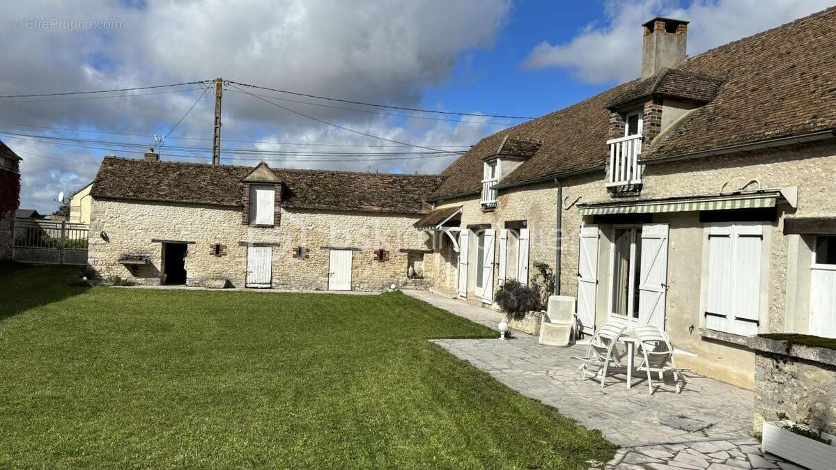 Maison à NEMOURS