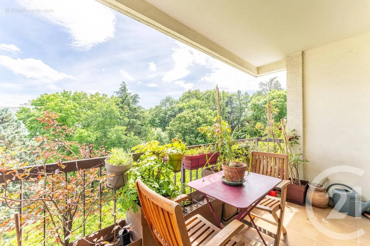 Appartement à BRON
