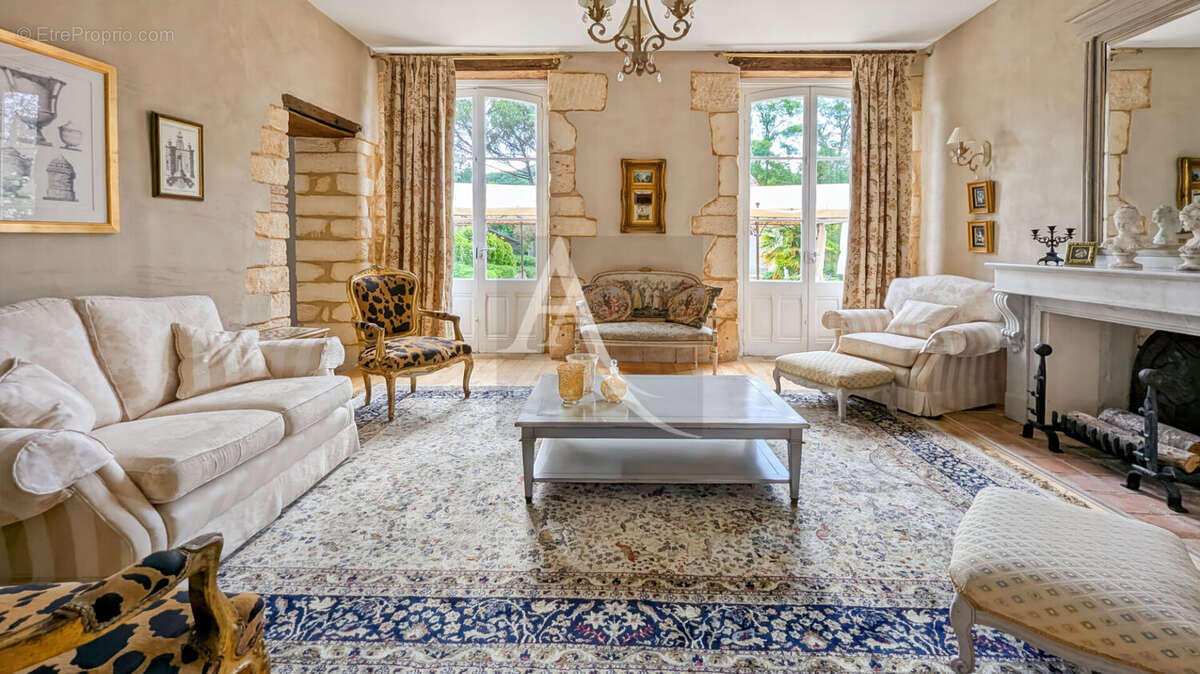 Maison à SAINT-FRONT-SUR-LEMANCE