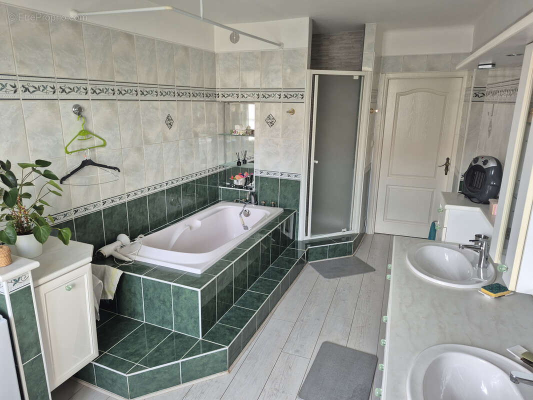 Maison à GONDREVILLE