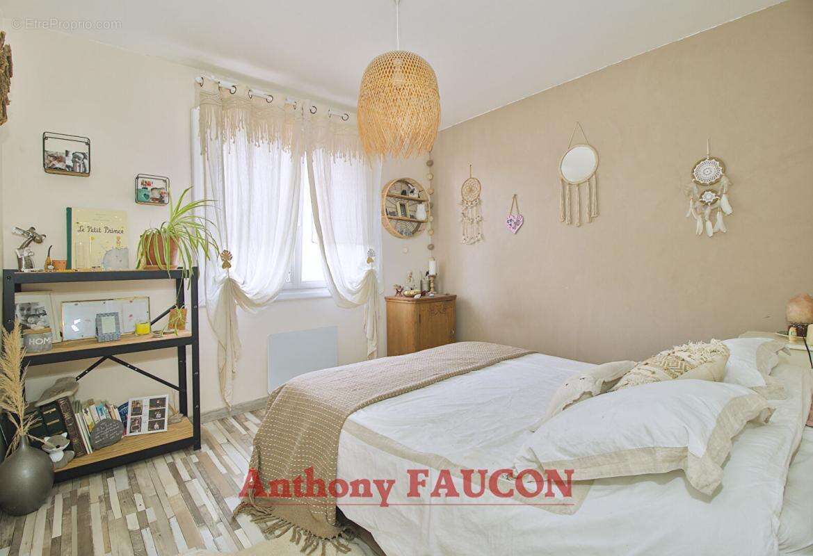 Maison à THORIGNY