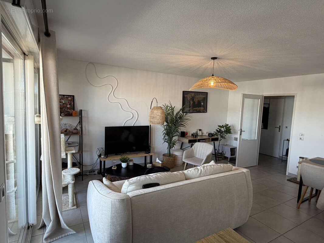 Appartement à LE CRES