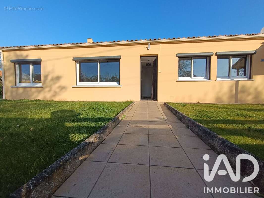 Maison 109 m² à Le Bernard  - photo 2