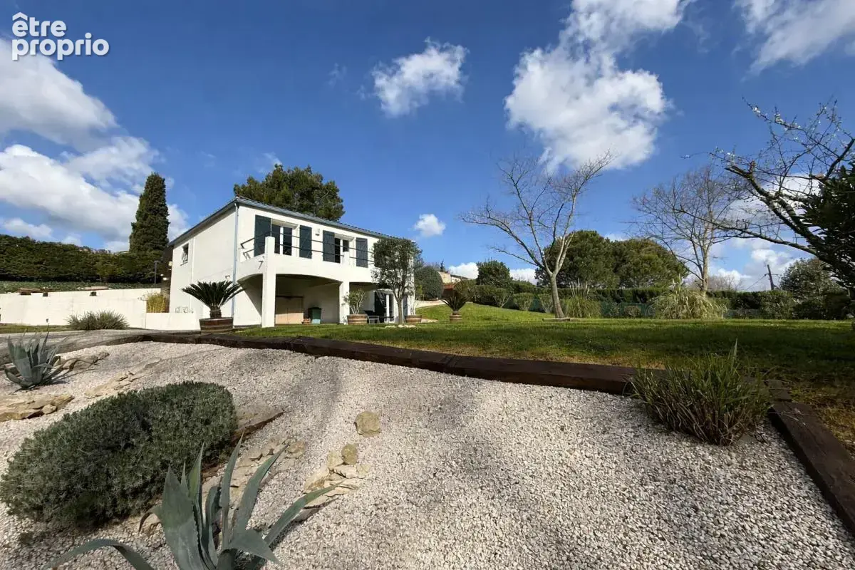 Maison 141 m² avec véranda chauffée piscine studio indépendant et grand terrain sans vis à vis secteur calme - photo 3