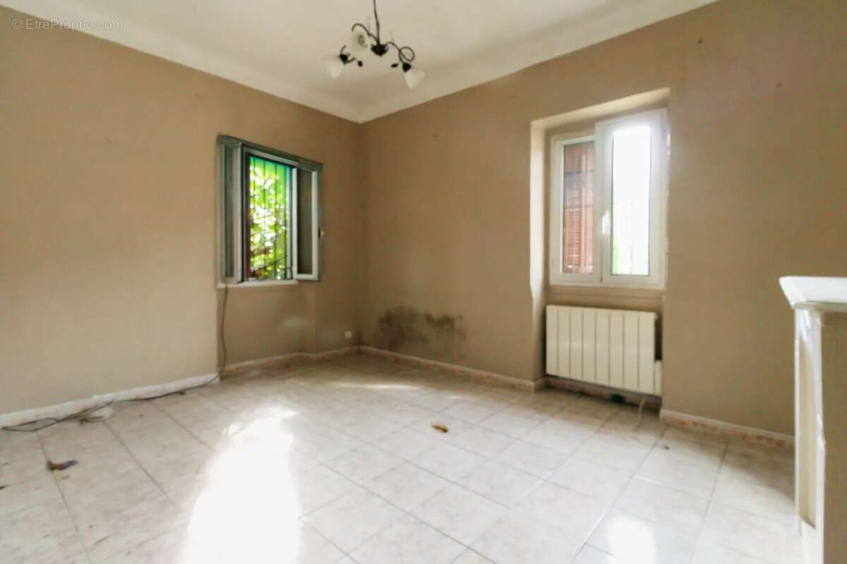 Maison à SAINT-MARTIN-DU-VAR