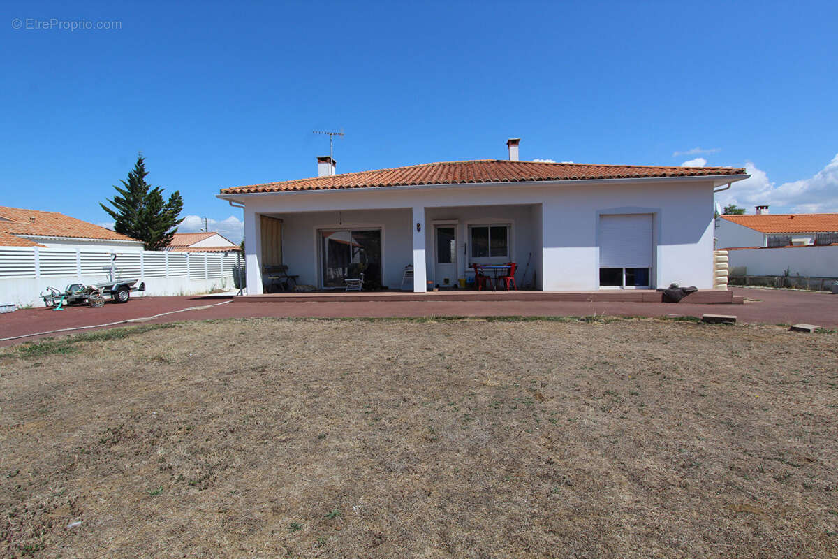 Maison avec grande parcelle de terrain - photo 16