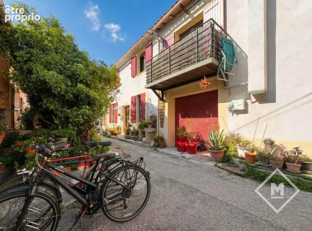 Appartement à MARSEILLE-4E