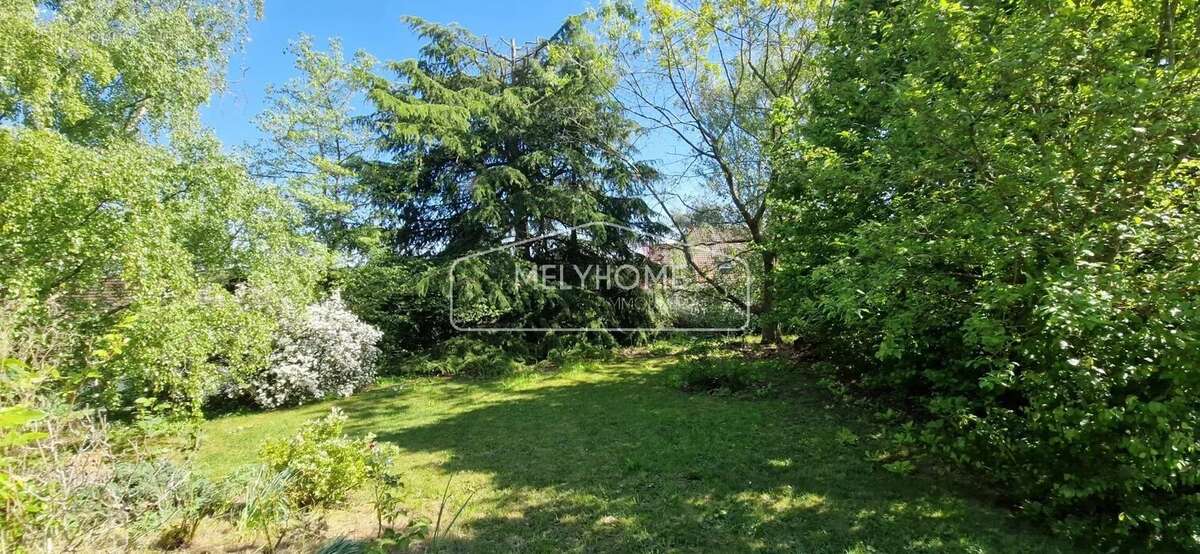 Maison à SAINT-ARNOULT-EN-YVELINES