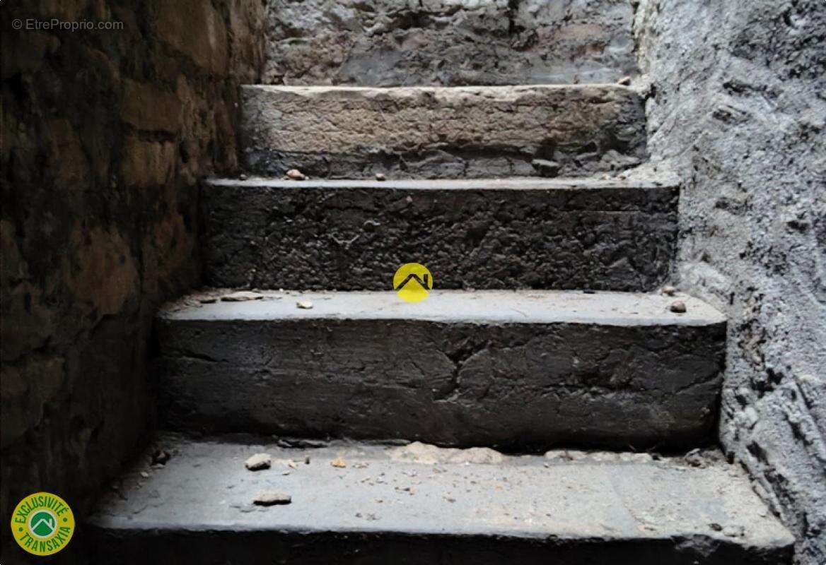 Maison à LURCY-LEVIS