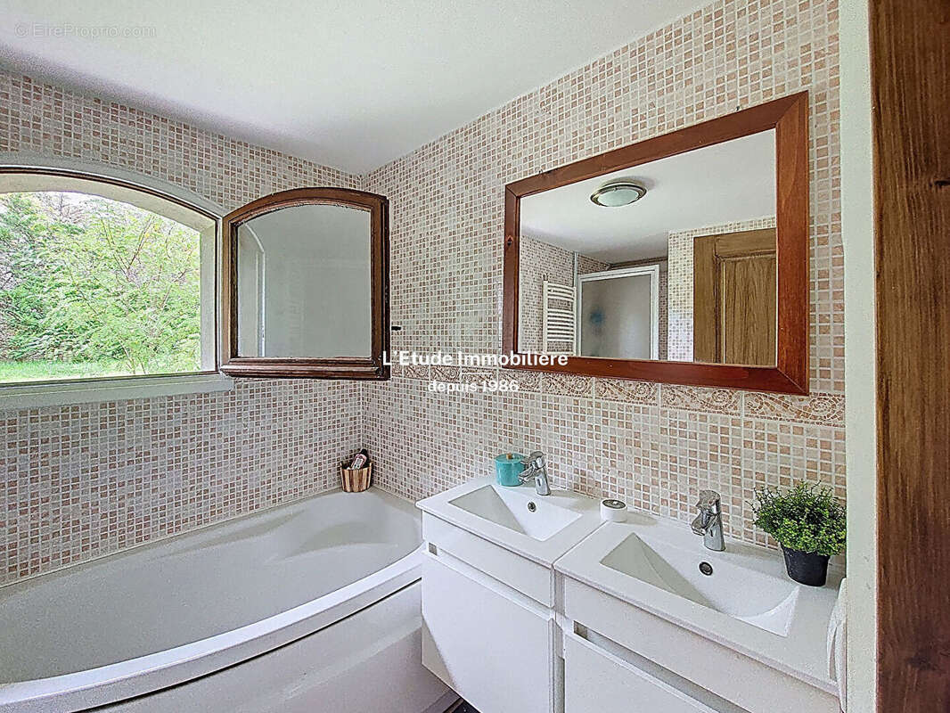 Maison à RILLIEUX-LA-PAPE