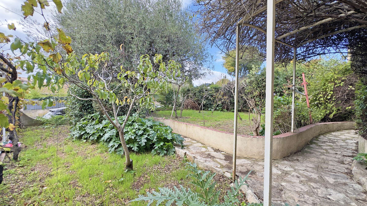 Maison à LA VALETTE-DU-VAR