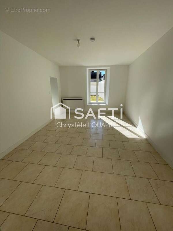 Maison 77 m² à Saint-Jean-D'angely  - photo 6