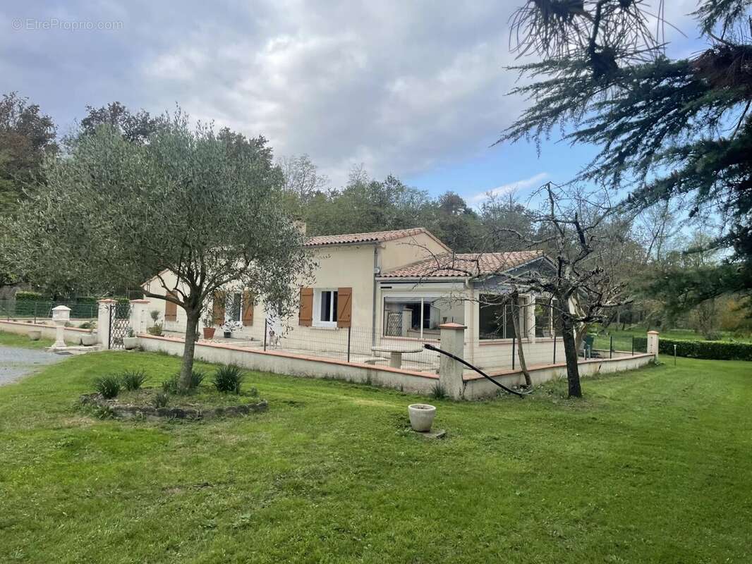 Maison à CASTELJALOUX