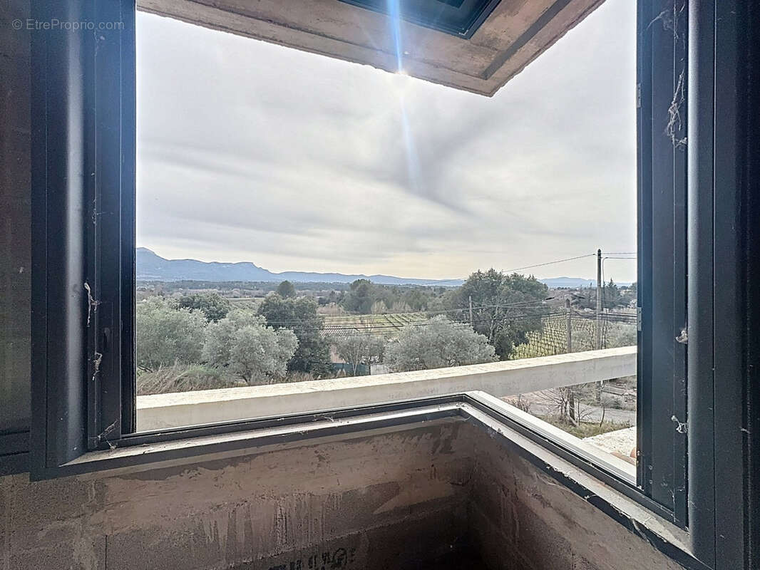 Maison à POURRIERES