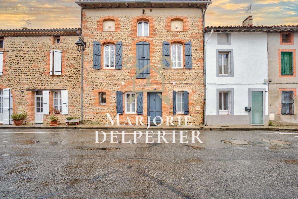 Maison à MAZERES