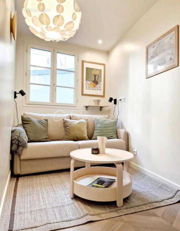 Appartement à PARIS-10E