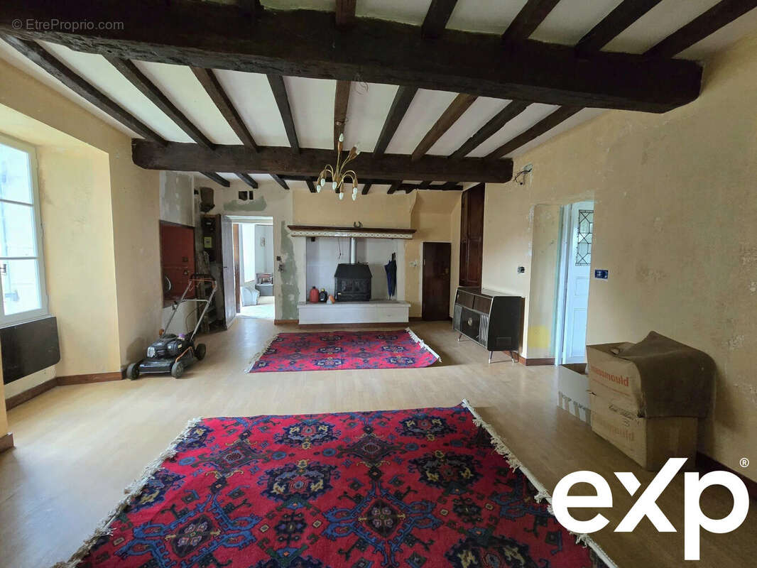 Maison à VILLETOUREIX