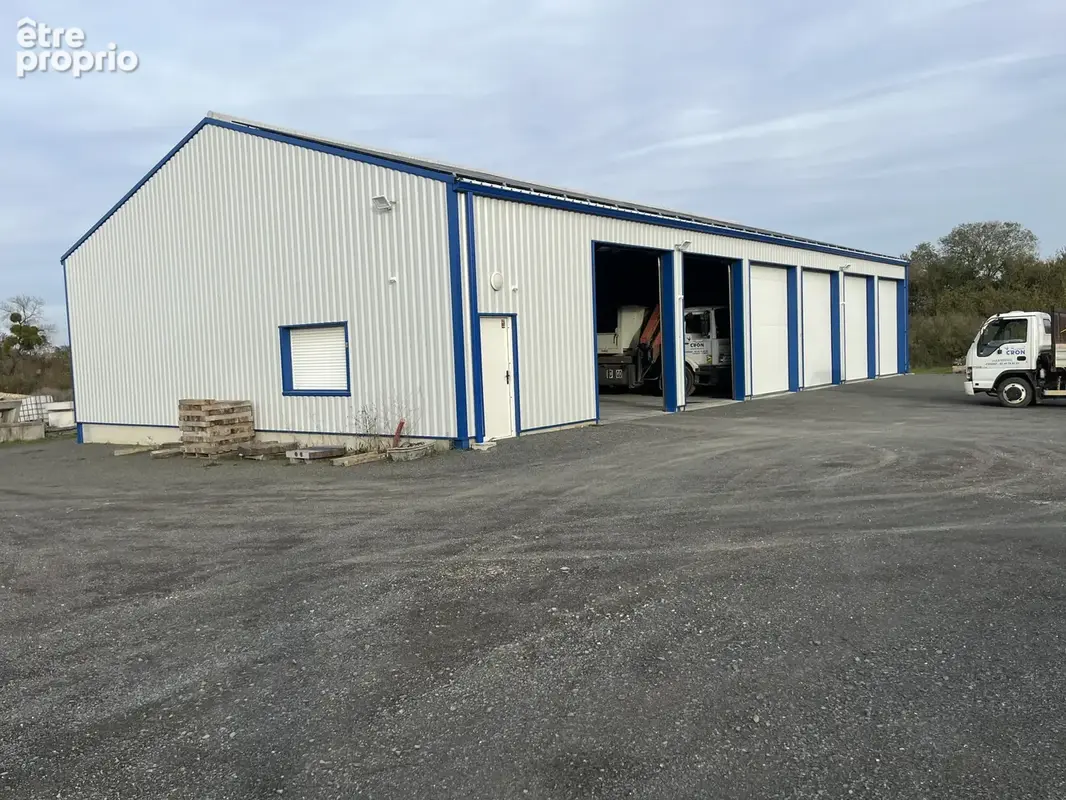 Parking à AIRVAULT
