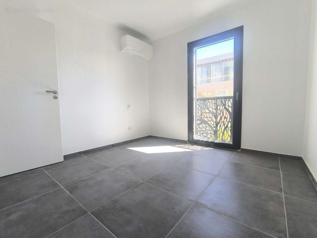 Appartement à SIX-FOURS-LES-PLAGES