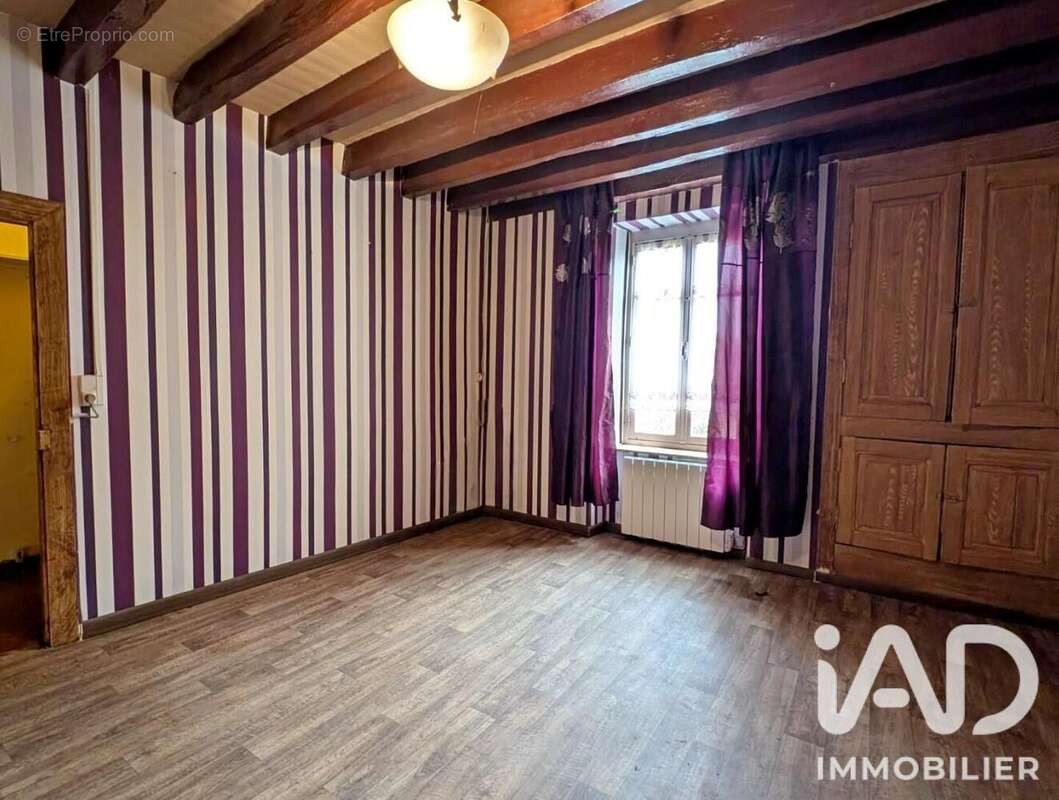 Maison 136 m² à Saint-Denis-De-Jouhet  - photo 7