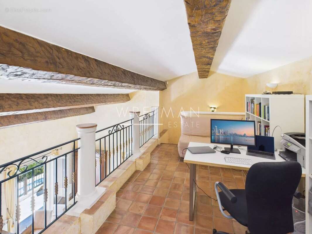 Maison à LE CANNET-DES-MAURES