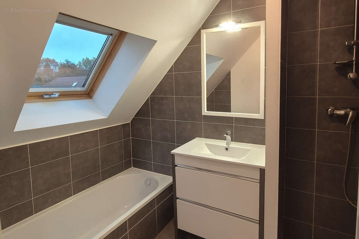 Appartement à DOLOMIEU