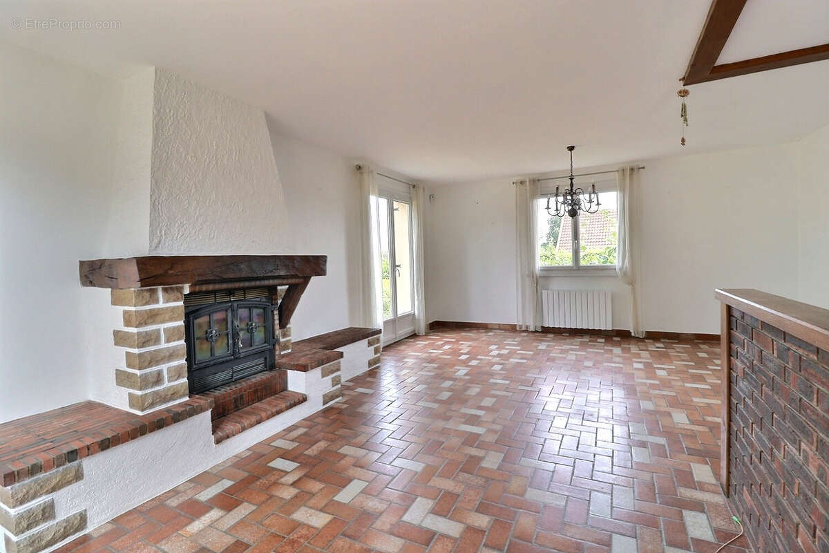 MELLECEY, côte chalonnaise, maison sur sous-sol avec terrain - photo 2
