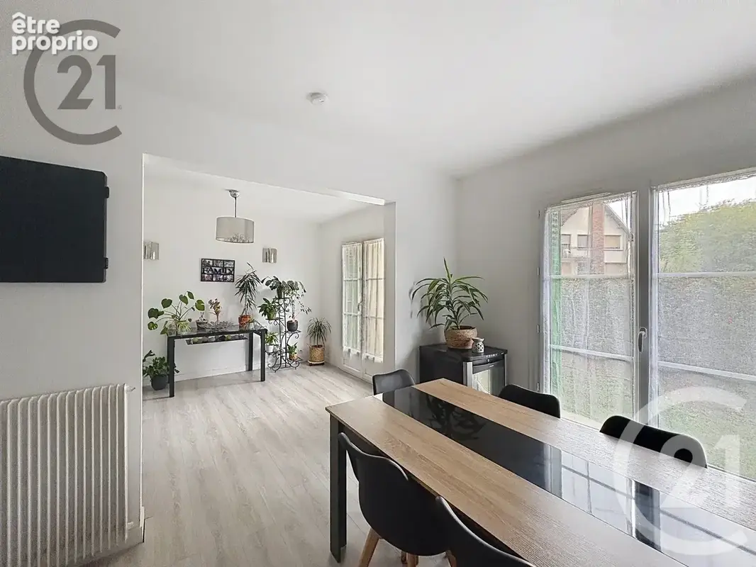 Maison 6 pièces 110 m² à vendre à Brie-Comte-Robert (77170) - photo 3