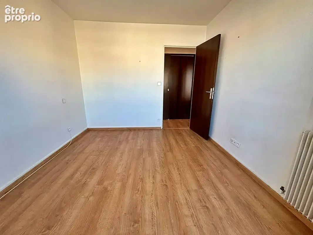 Appartement t4 91 m² le coteau - photo 9