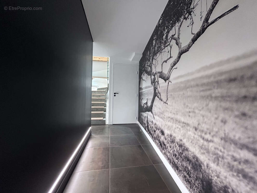 Appartement à YENNE